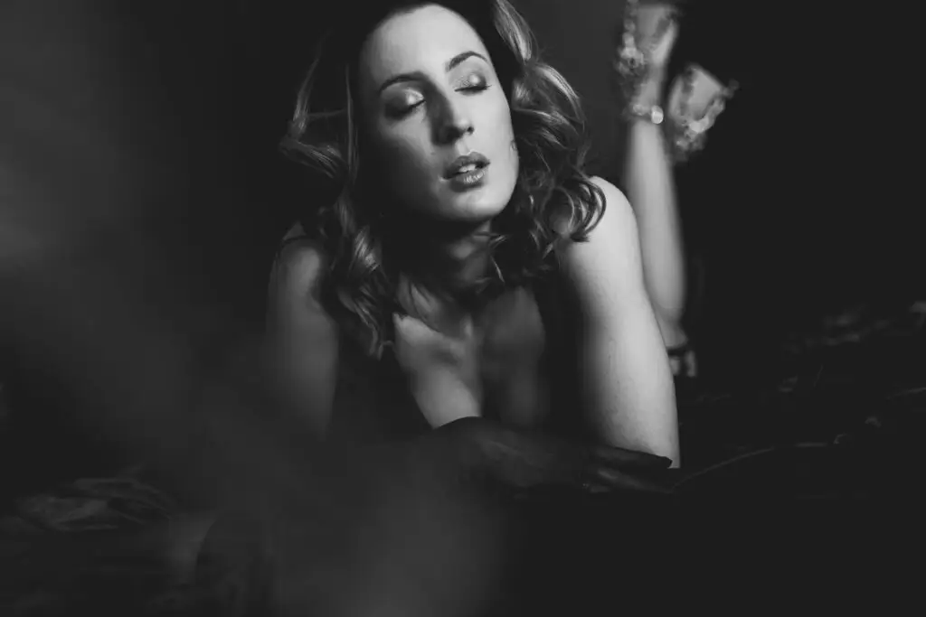Portrait boudoir femme de face